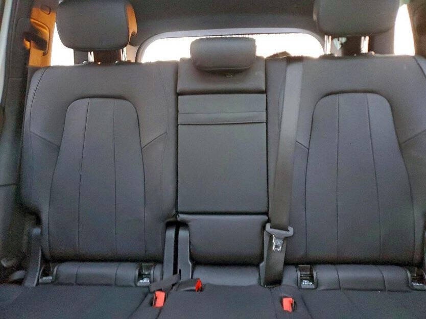 2025 Mercedes-Benz GLB Image 7