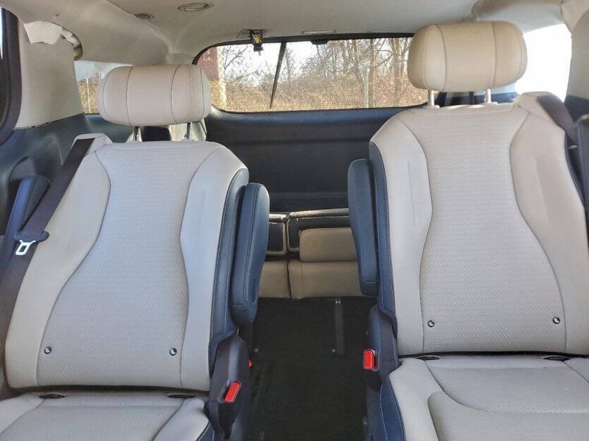 2025 Kia Carnival Hybrid Image 6