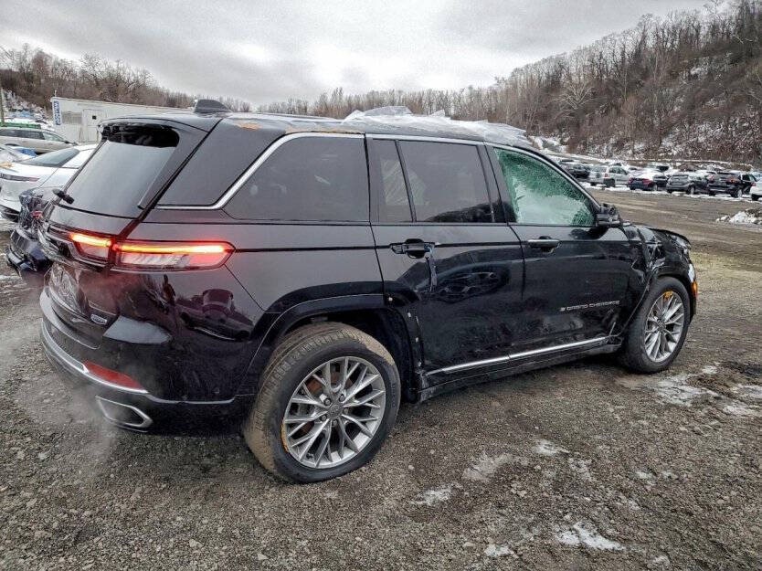 2022 Jeep Grand Cherokee Image 4