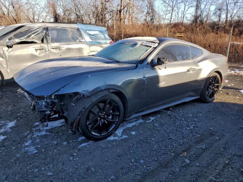 2024 Ford Mustang Image 3