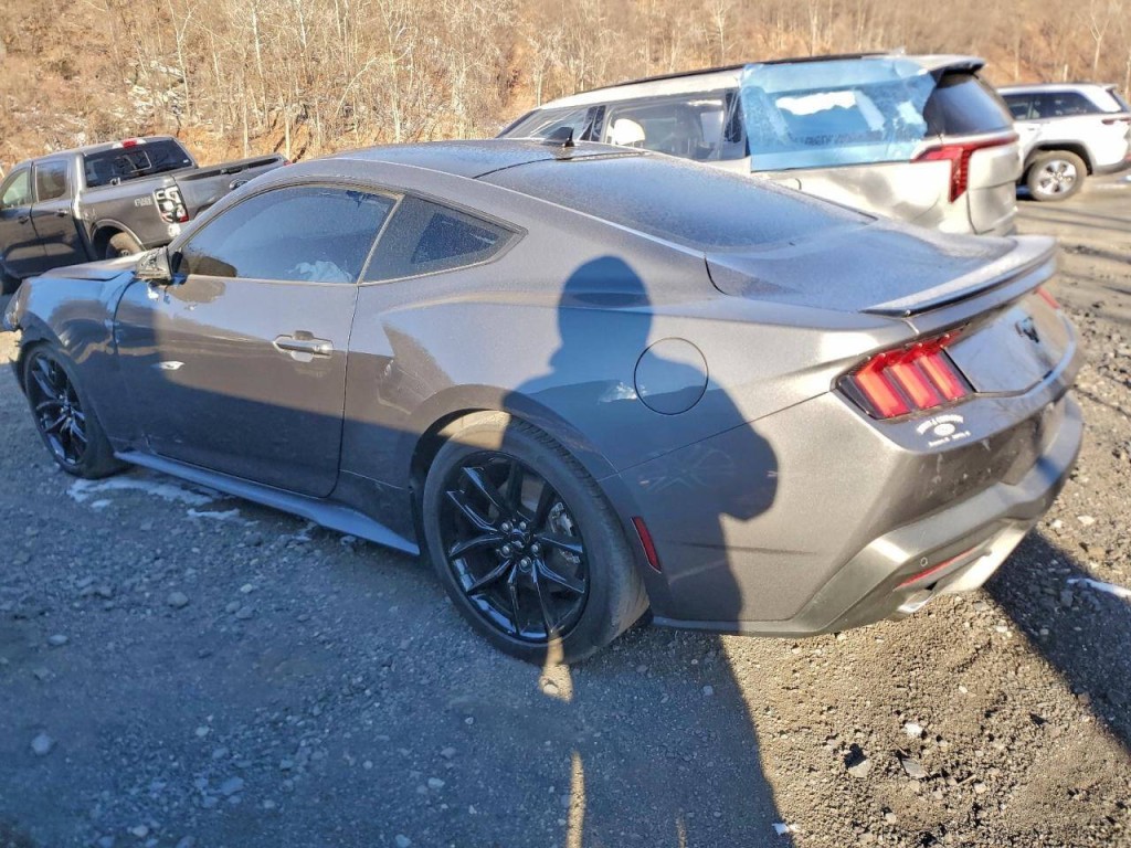2024 Ford Mustang Image 4