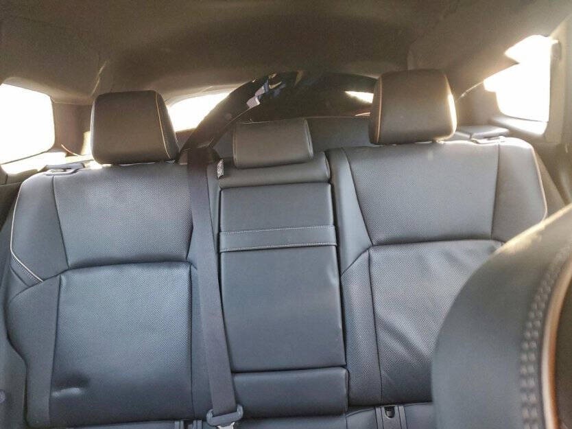 2025 Toyota Crown Signia Image 7