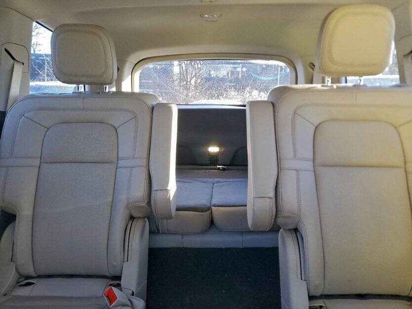 2023 Lincoln Aviator Image 7