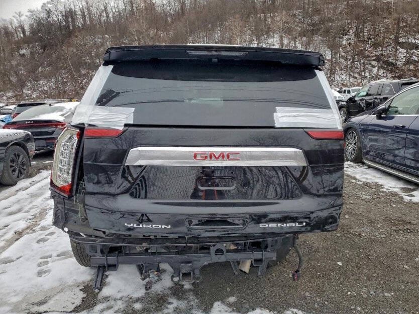 2024 GMC Yukon Image 4