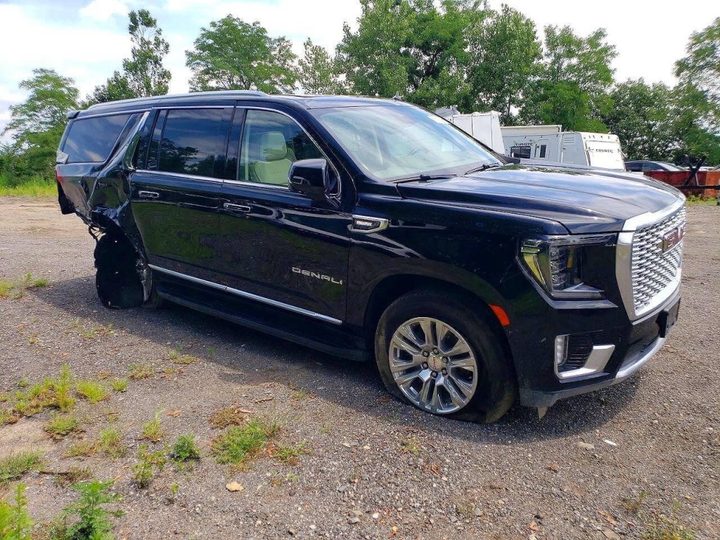 2024 GMC Yukon Image 1