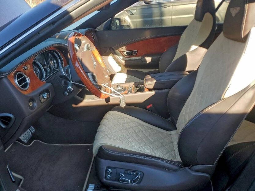 2016 Bentley Continental Image 5