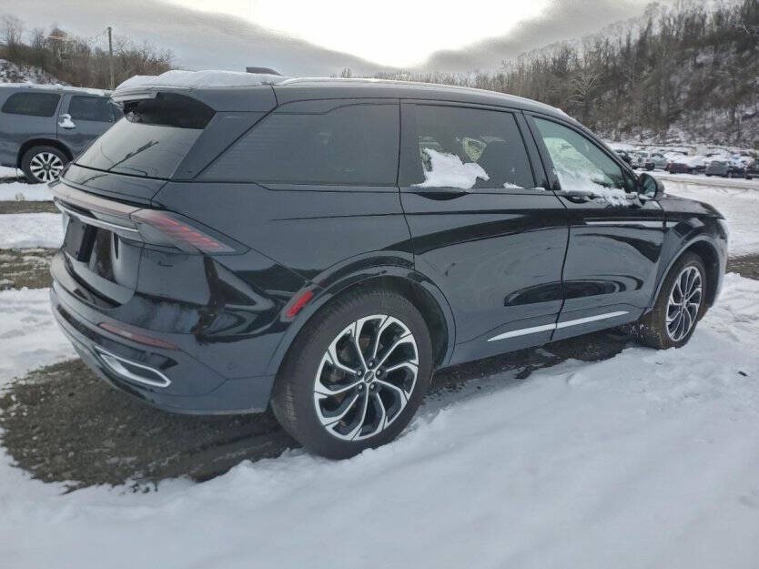 2024 Lincoln Nautilus Hybrid Image 5