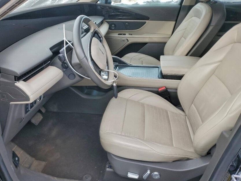 2024 Lincoln Nautilus Hybrid Image 6