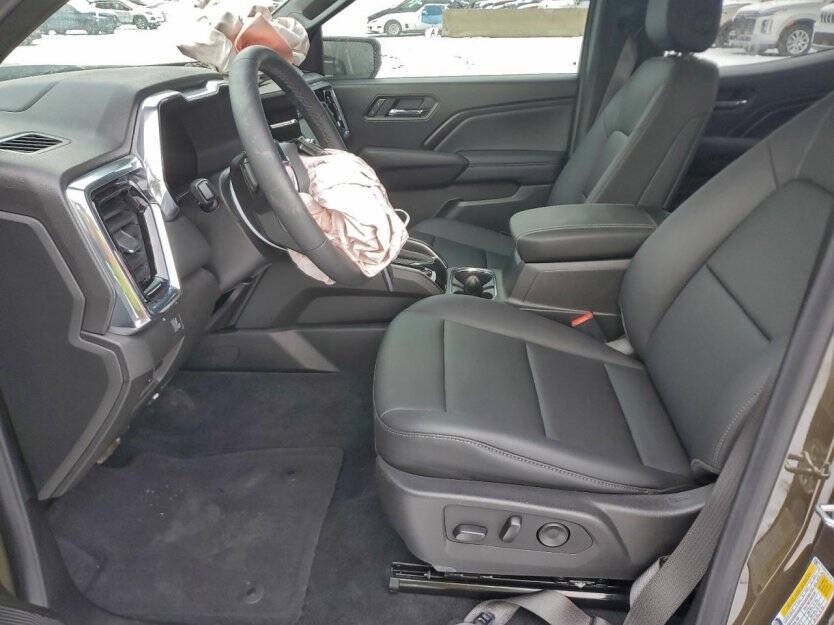 2025 GMC Canyon Image 5