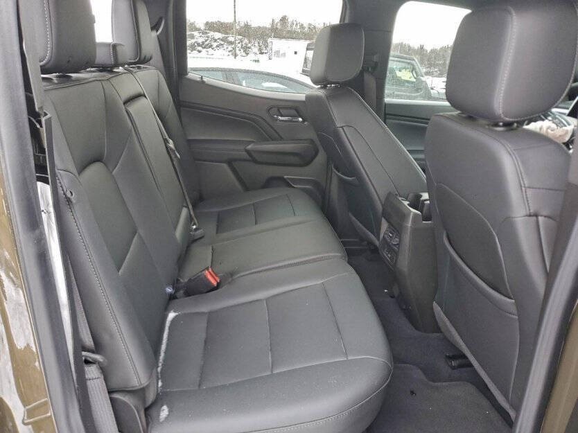 2025 GMC Canyon Image 6