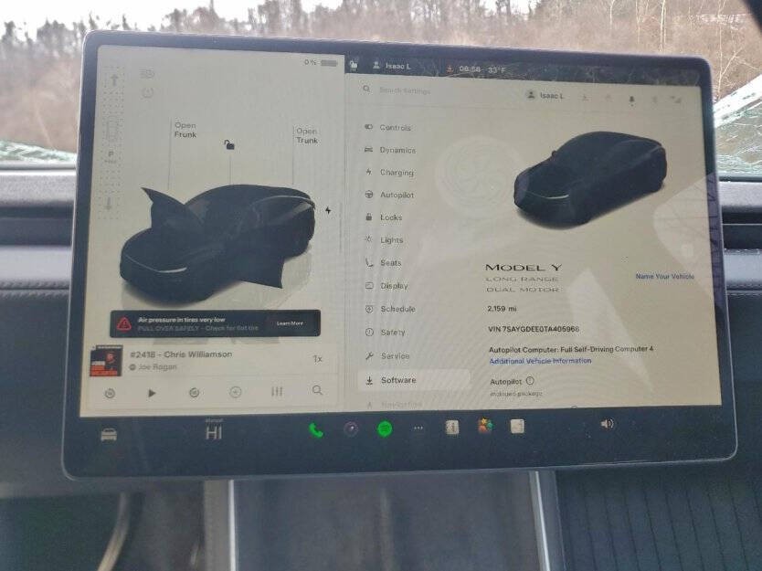 2026 Tesla Model Y Image 8