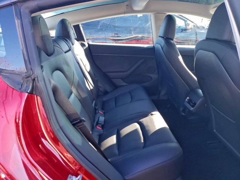 2023 Tesla Model 3 Image 7