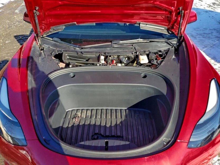 2023 Tesla Model 3 Image 9