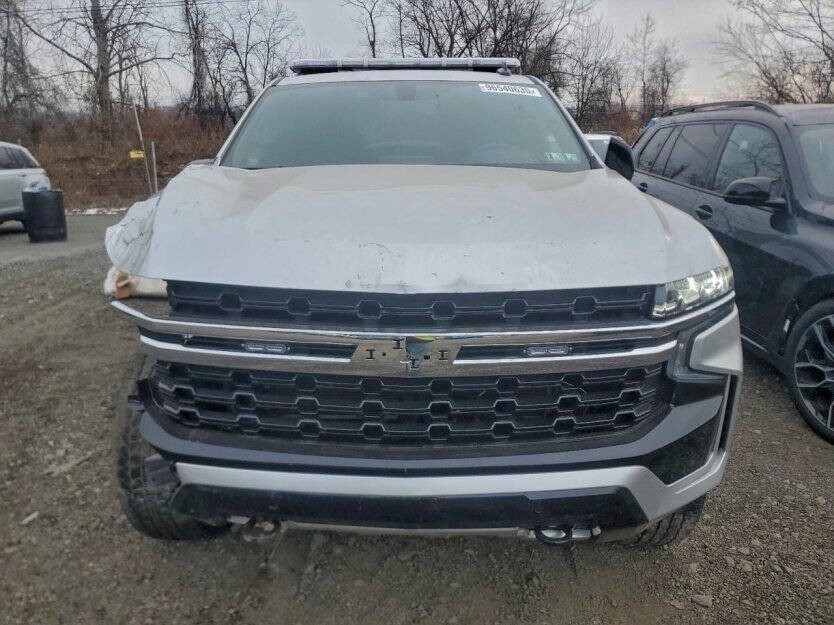 2023 Chevrolet Tahoe Image 2