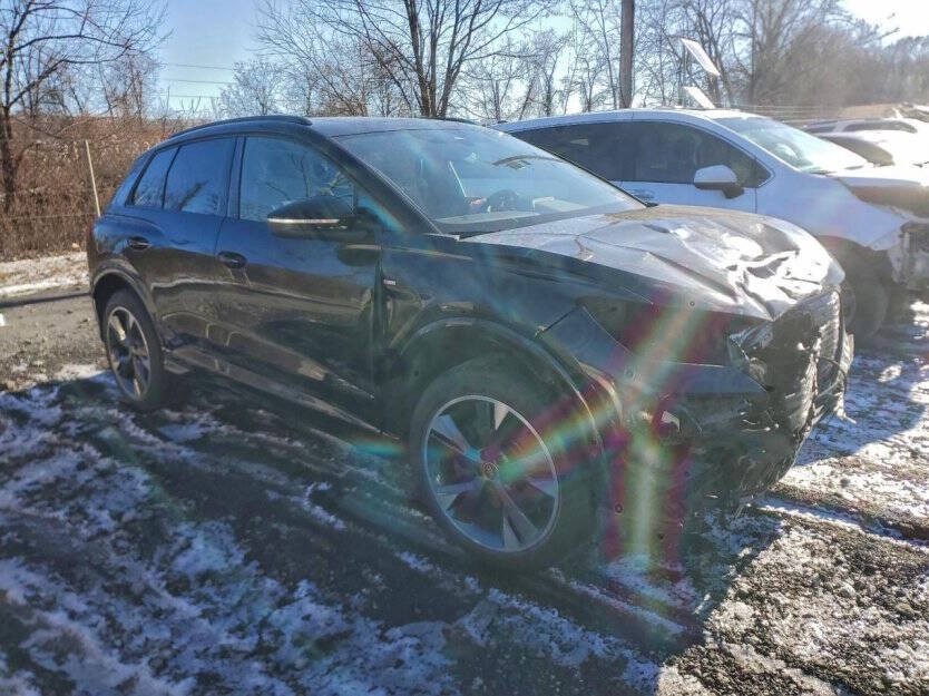 2024 Audi Q4 e-tron Image 1