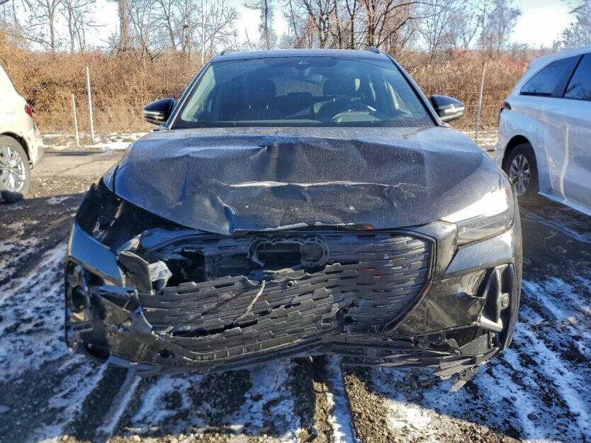 2024 Audi Q4 e-tron Image 2