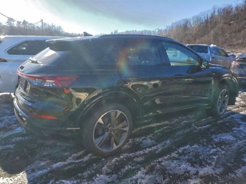 2024 Audi Q4 e-tron Image 5