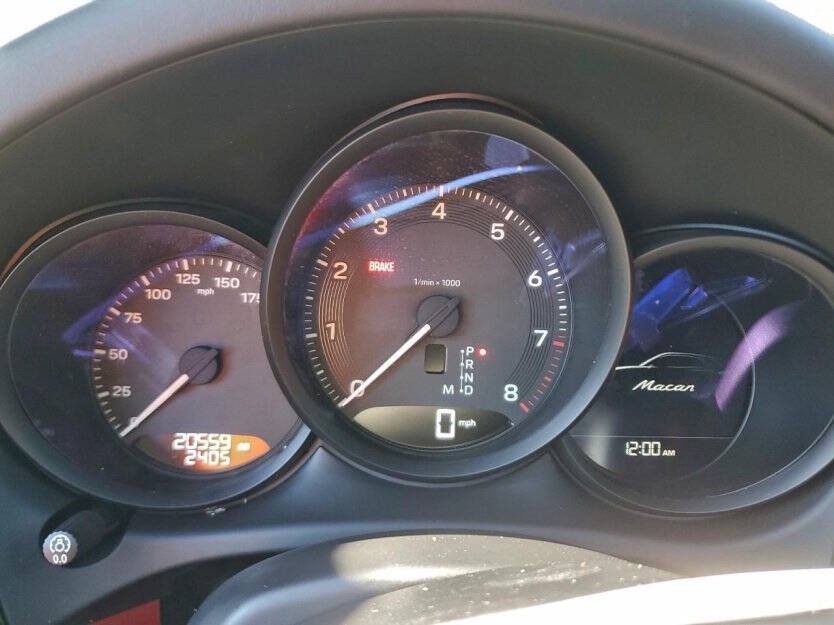2023 Porsche Macan Image 8