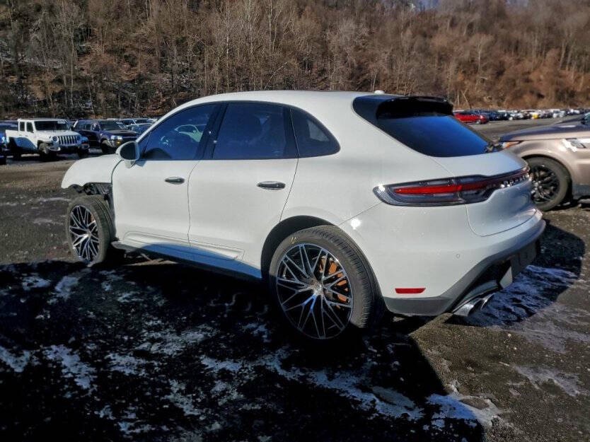 2023 Porsche Macan Image 4