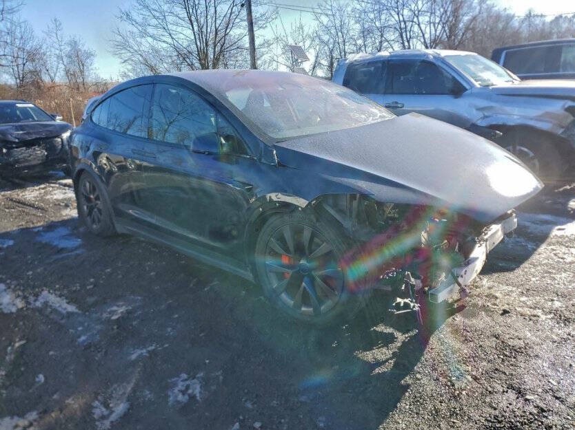 2024 Tesla Model X Image 1