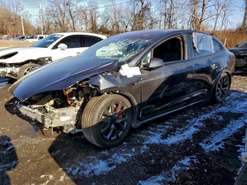 2024 Tesla Model X Image 3