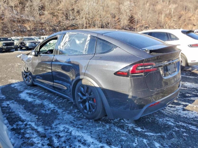 2024 Tesla Model X Image 4