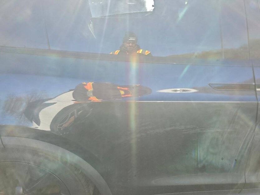 2024 Tesla Model X Image 9