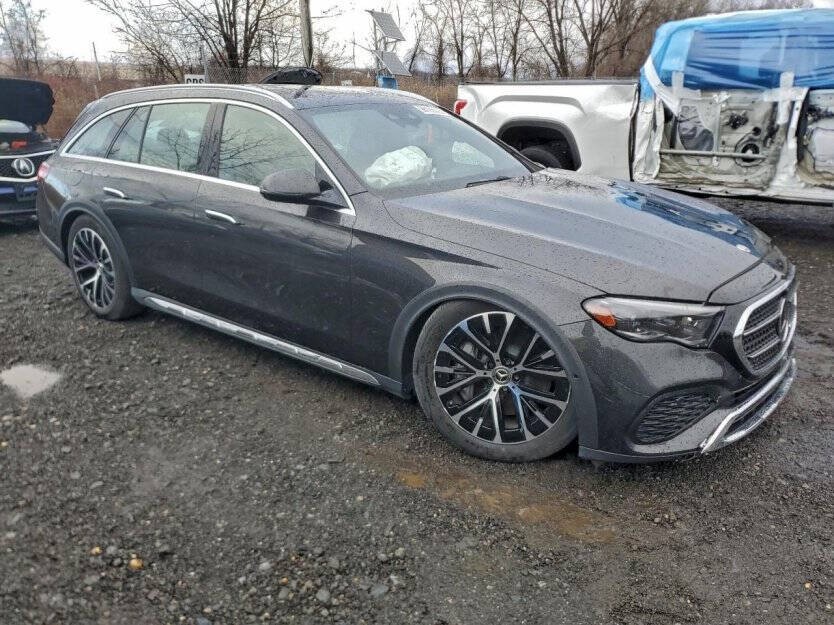 2024 Mercedes-Benz E-Class Image 1