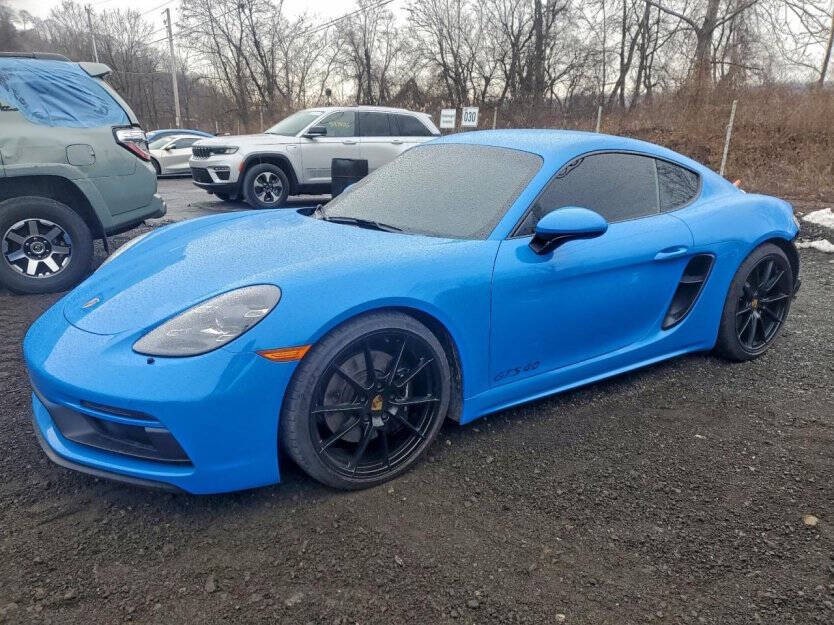 2024 Porsche Cayman Image 2
