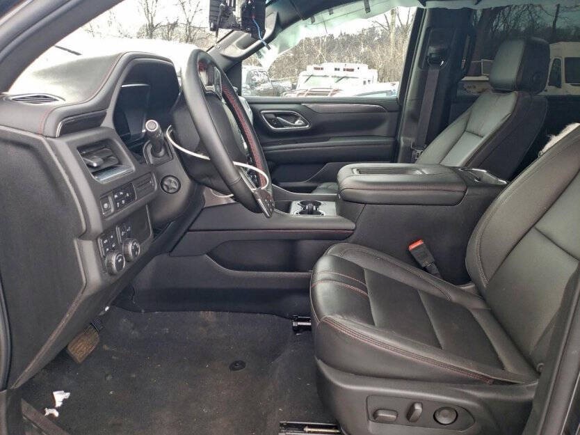 2023 Chevrolet Suburban Image 5