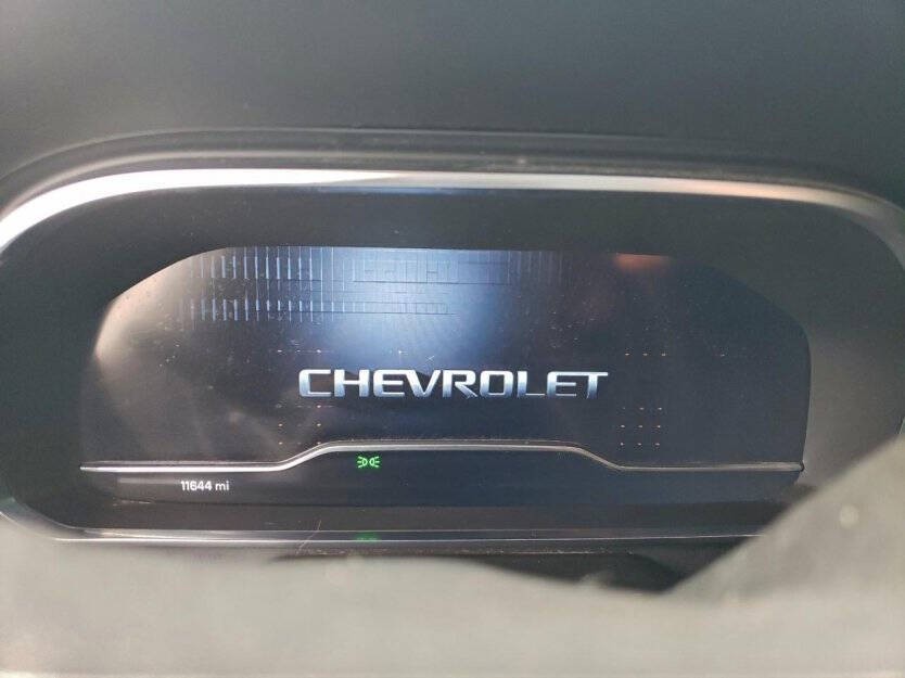 2023 Chevrolet Suburban Image 8