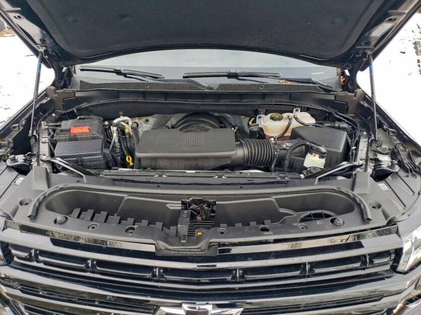 2023 Chevrolet Suburban Image 9