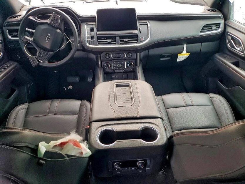 2023 Chevrolet Suburban Image 7