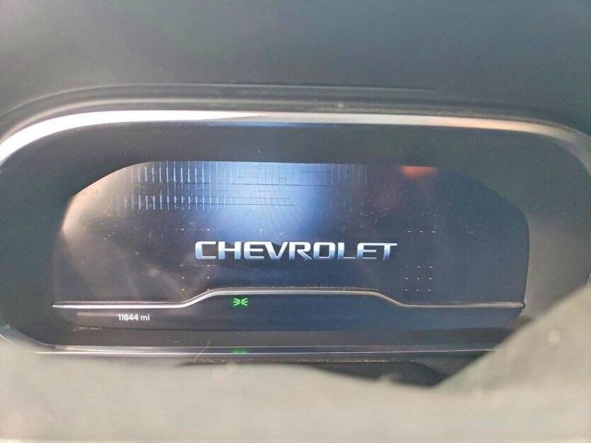 2023 Chevrolet Suburban Image 8