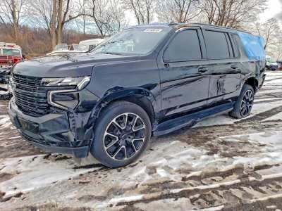2023 Chevrolet Suburban Image 2
