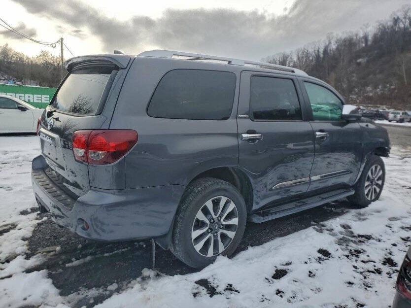 2021 Toyota Sequoia Image 5
