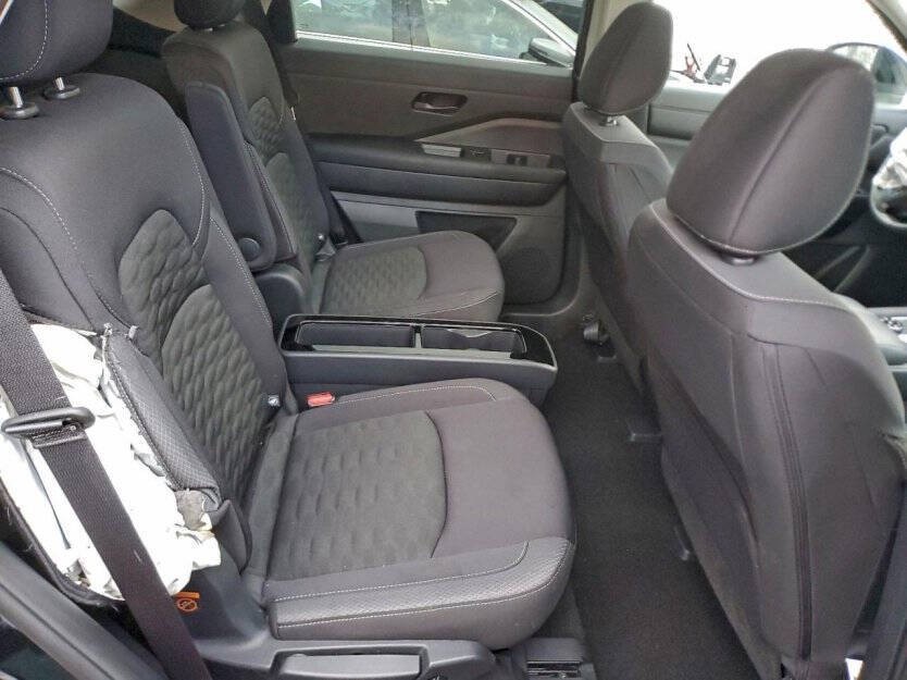 2025 Nissan Pathfinder Image 9