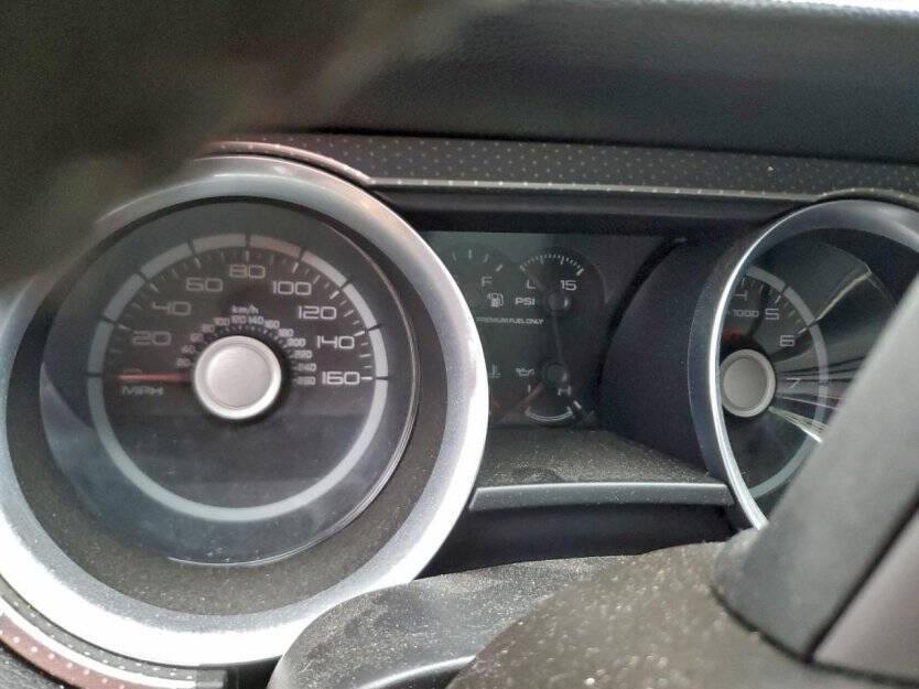 2012 Ford Mustang Image 8