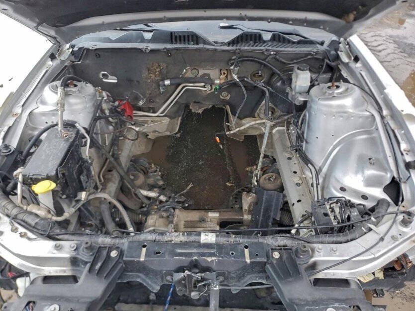 2012 Ford Mustang Image 9