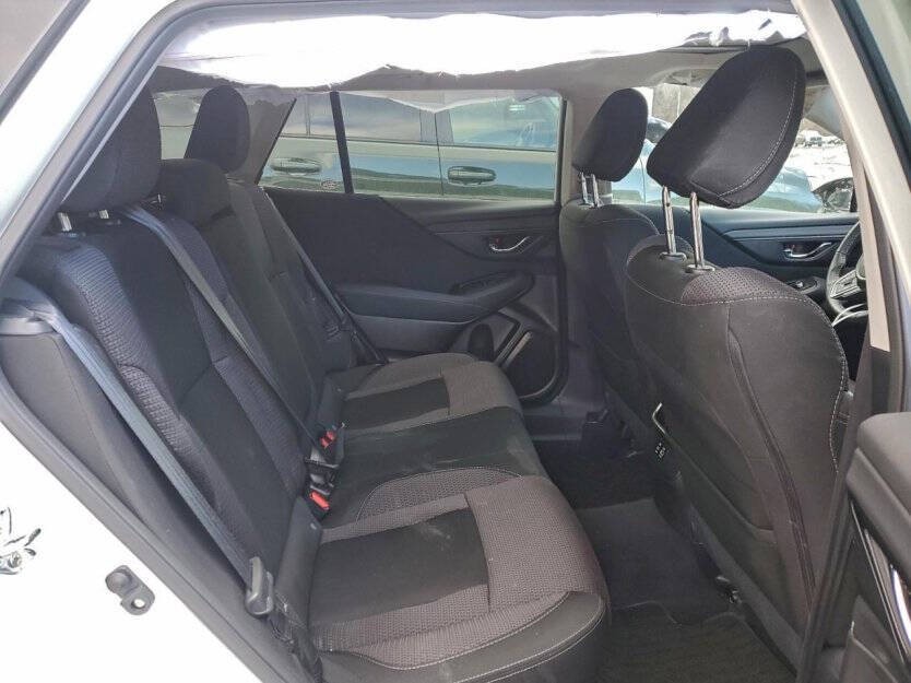 2025 Subaru Outback Image 9