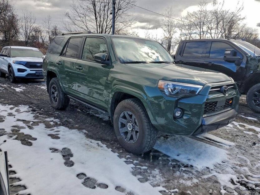 2021 Toyota 4Runner Image 1