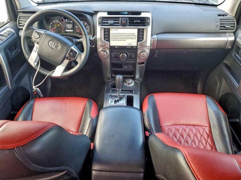 2021 Toyota 4Runner Image 7