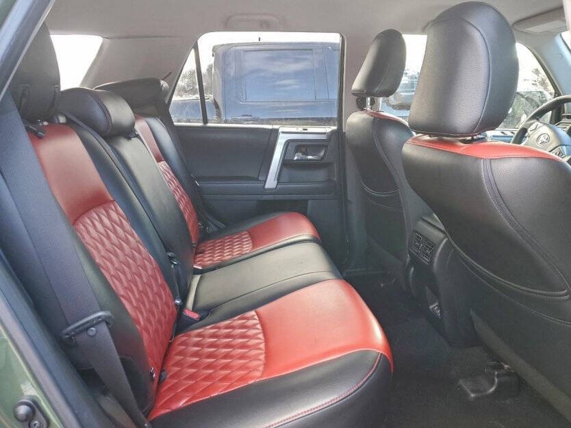 2021 Toyota 4Runner Image 9