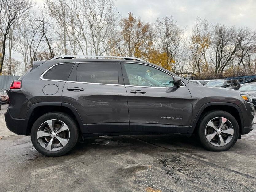 2019 Jeep Cherokee Image 4