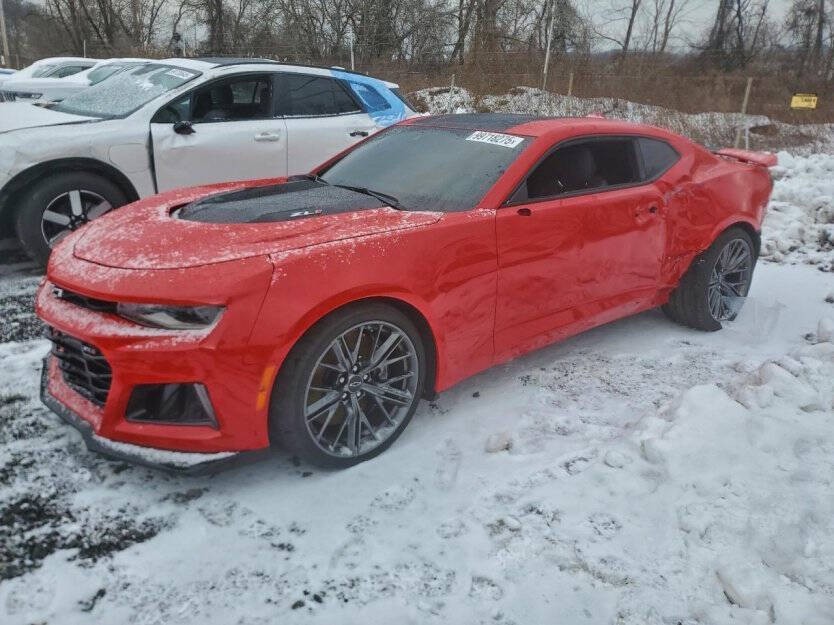 2022 Chevrolet Camaro Image 2