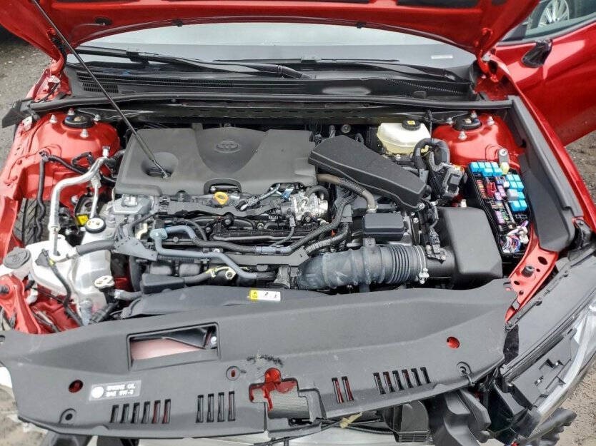 2025 Toyota Camry Image 9