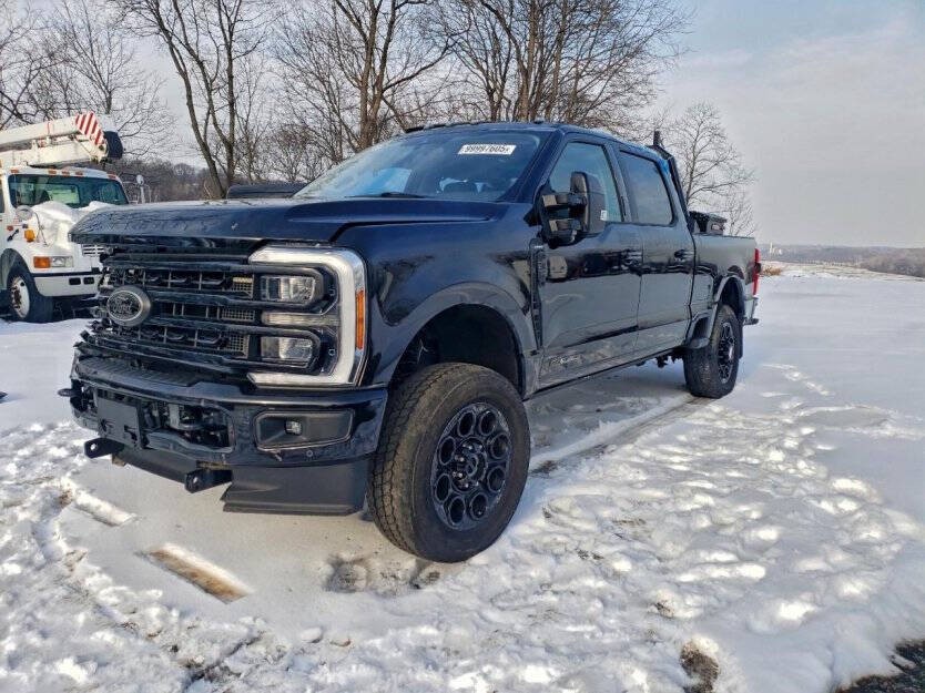 2023 Ford F-350 Image 2