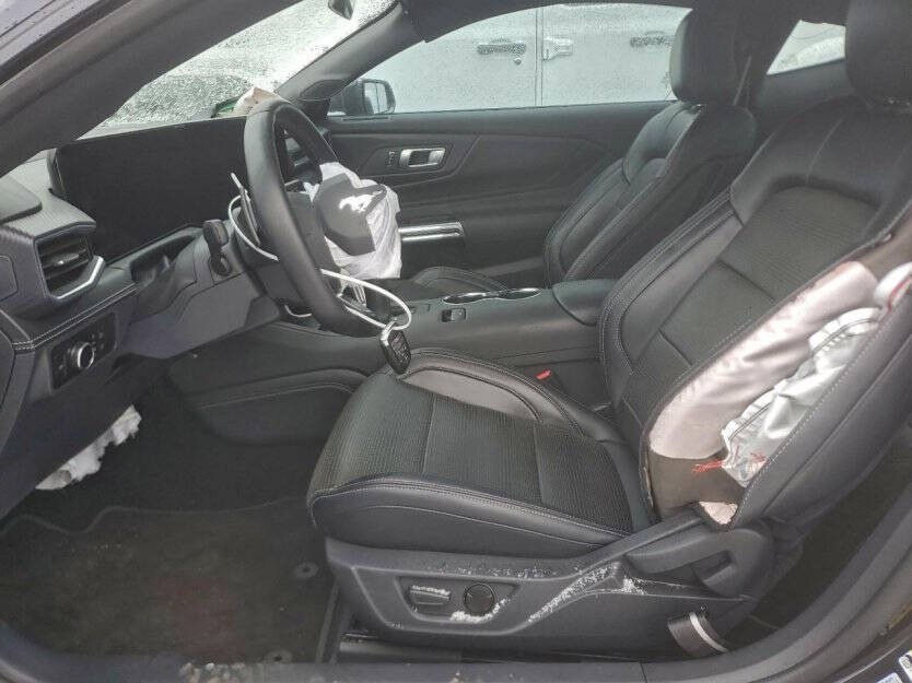 2024 Ford Mustang Image 6