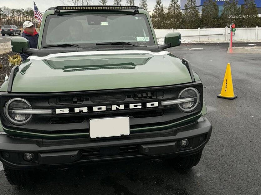 2022 Ford Bronco Image 2