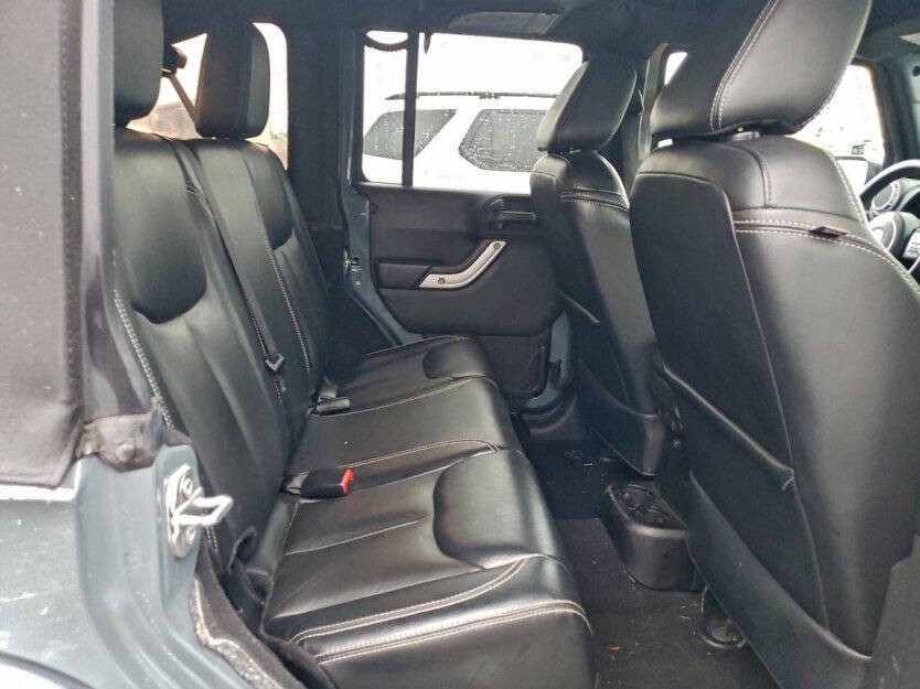 2015 Jeep Wrangler Unlimited Image 9